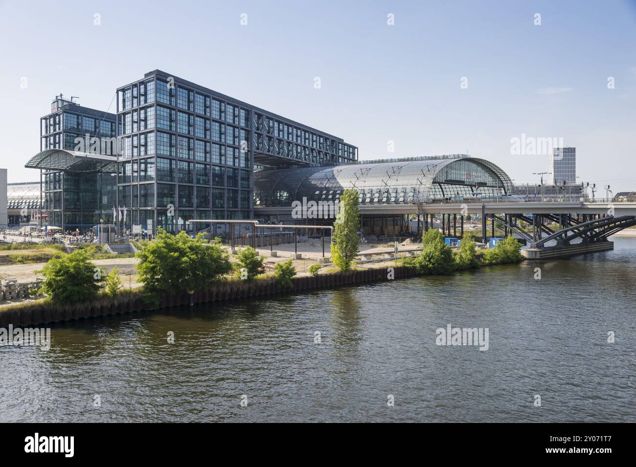 Stazione centrale di Berlino sulle rive della Sprea Foto Stock