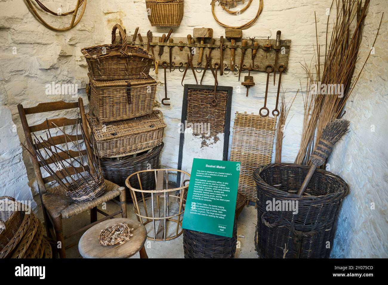 Shibden Hall, West Yorkshire, ex casa di 'Gentleman Jack'Anne Lister. Officina per cesti Foto Stock