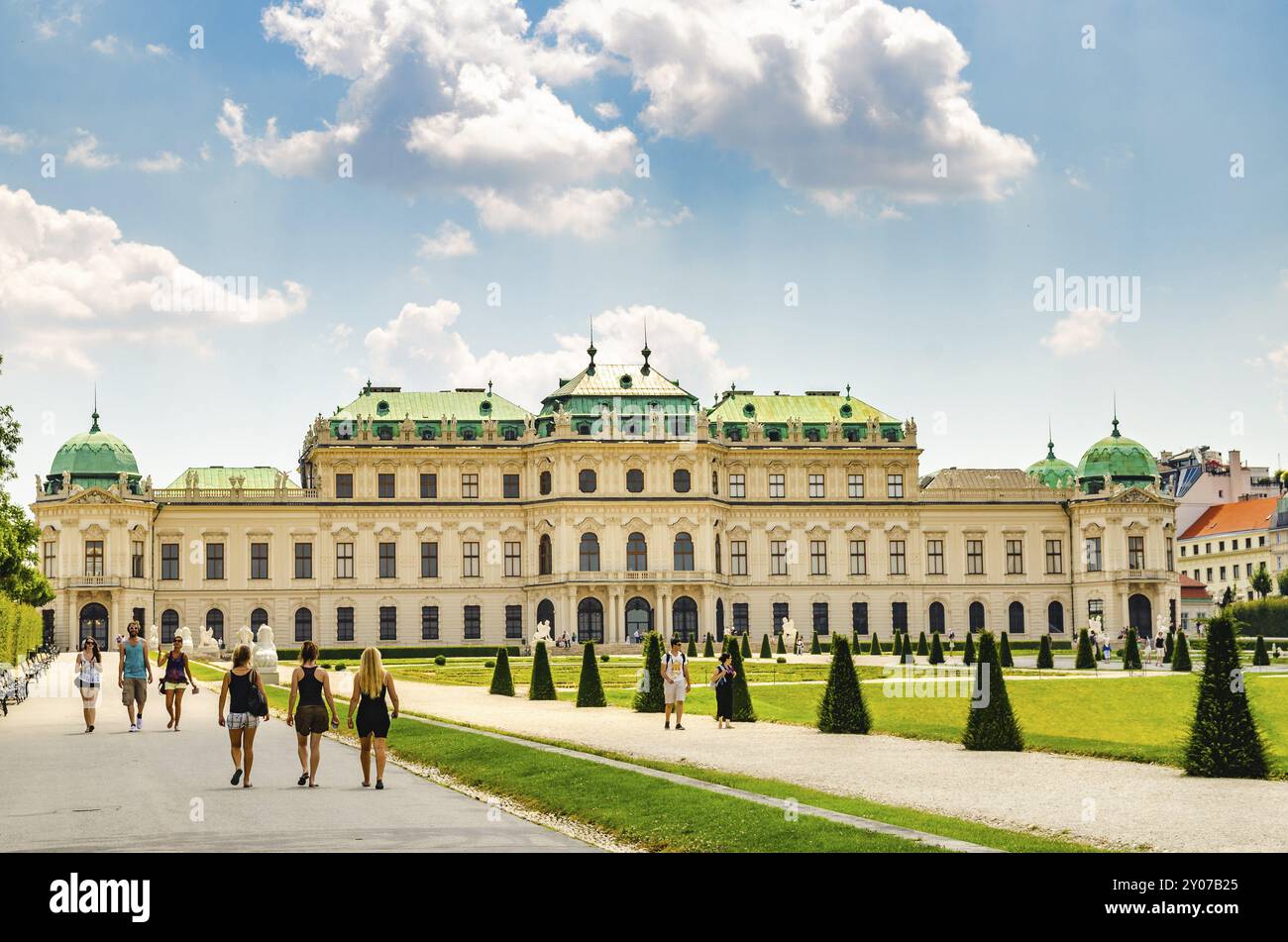 Vienna, Austria, 09.07.2013: Veduta del famoso castello Belvedere, costruito da Johann Lukas von Hildebrandt come residenza estiva del principe Eugenio di Savoia, Foto Stock