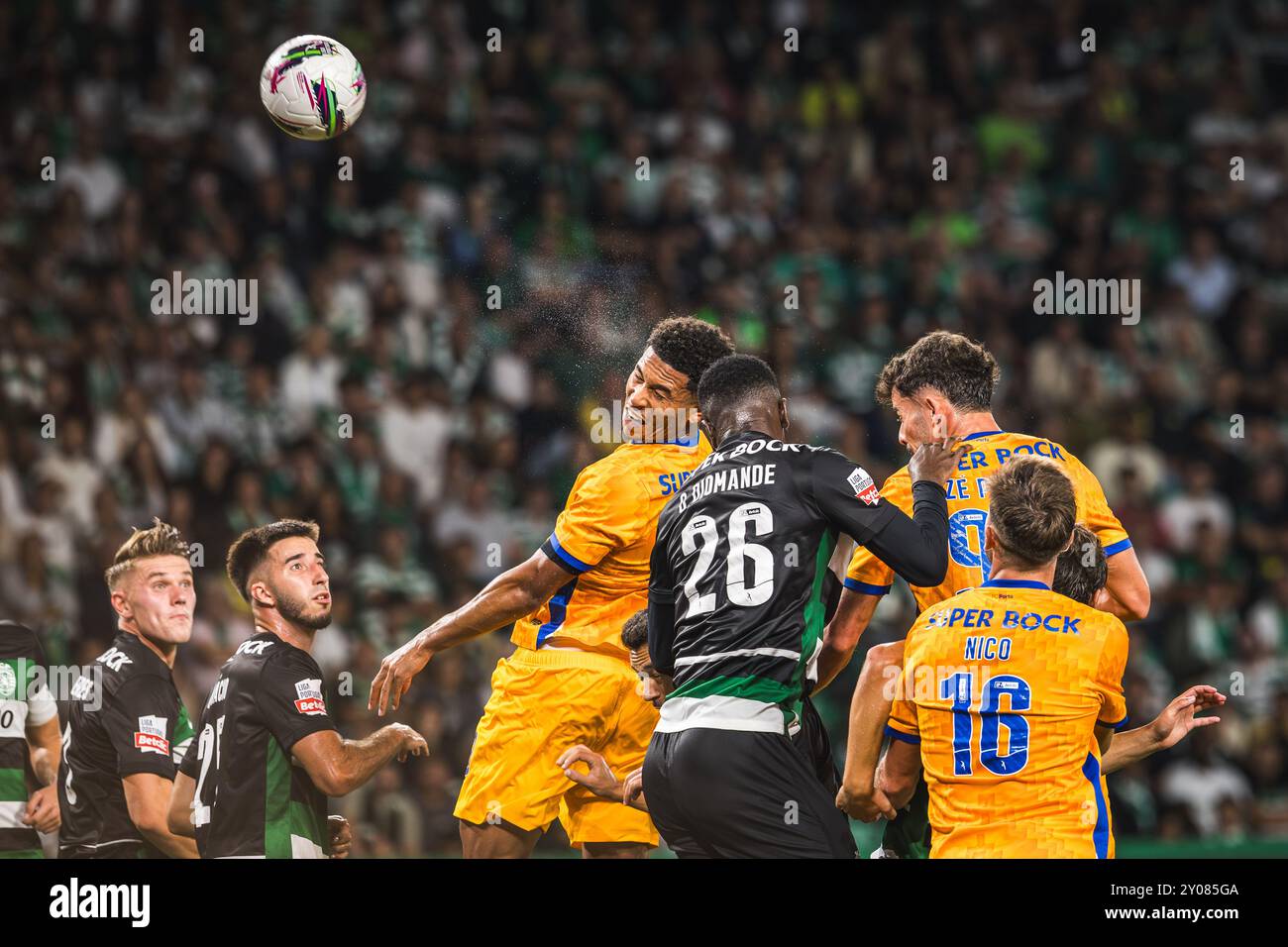 Danny Namaso Loader del FC Porto in azione durante la partita Betclic della Liga Portugal tra Sporting CP e FC Porto all'Estadio de Alvalade. (Punteggio finale: Sporting CP 2 - 0 FC Porto) Foto Stock