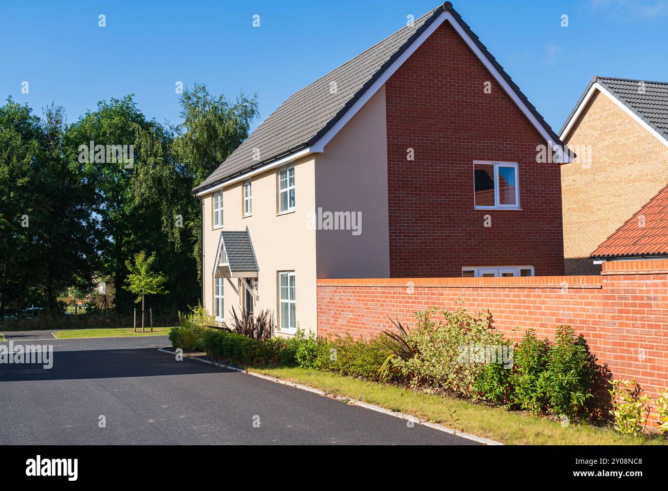 Nuova costruzione di case nel Regno Unito, esempio di case moderne costruite in Gran Bretagna Foto Stock