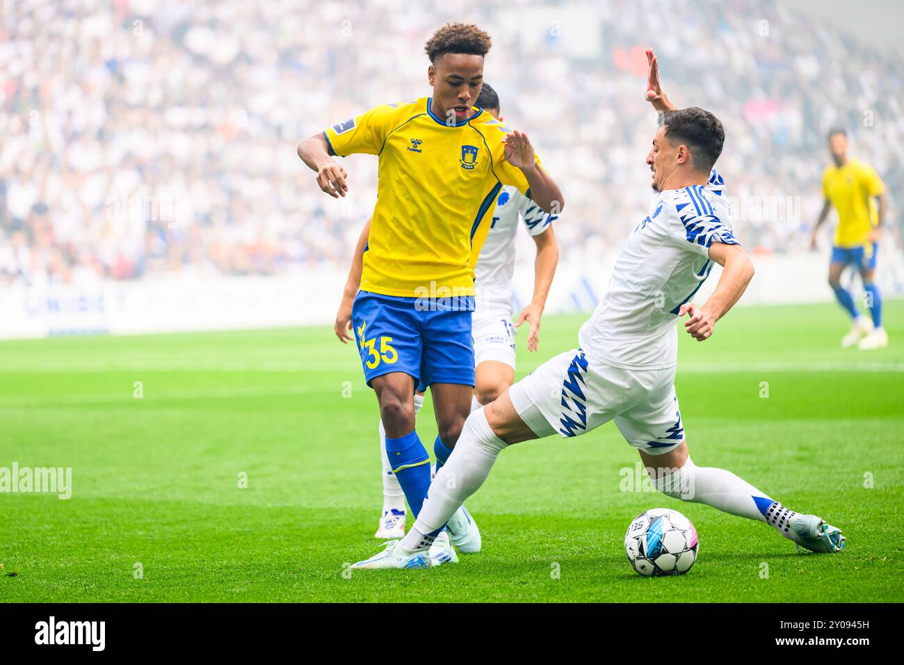 35 (BIF) - Noah Nartey. 22 (FCK) - Giorgi Gocholeishvili. Superliga: FC København mod Brøndby IF - 01.09.24. København, Danmark. 1 settembre 2024. Foto Stock