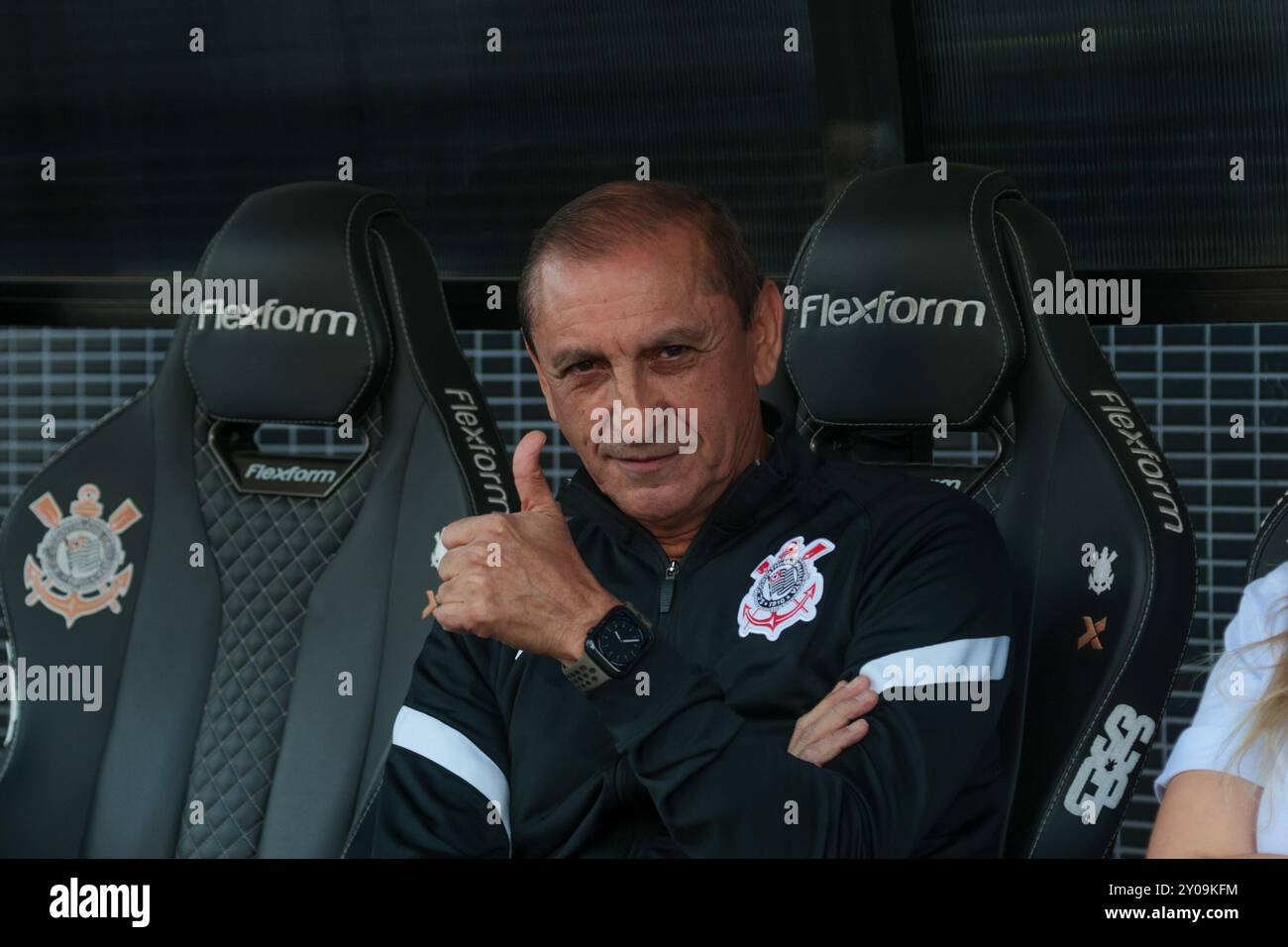 San Paolo, San Paolo, Brasile. 1 settembre 2024. Sao Paulo (SP), 09/01/2024 Ã¢â‚¬' SOCCER/BRAZILIAN/CORINTHIANS/FLAMENGO/SP - l'allenatore dei Corinthians Ramon Diaz mostra la maglia che rende omaggio al 114° anniversario di Corinthians, celebrato oggi nella partita tra Corinthians e Flamengo per il 25° round del Campionato brasiliano 2024, serie A, alla Neo Quimica Arena, questa domenica 1 settembre 2024. (Immagine di credito: © Tomze Fonseca/TheNEWS2 tramite ZUMA Press Wire) SOLO PER USO EDITORIALE! Non per USO commerciale! Foto Stock