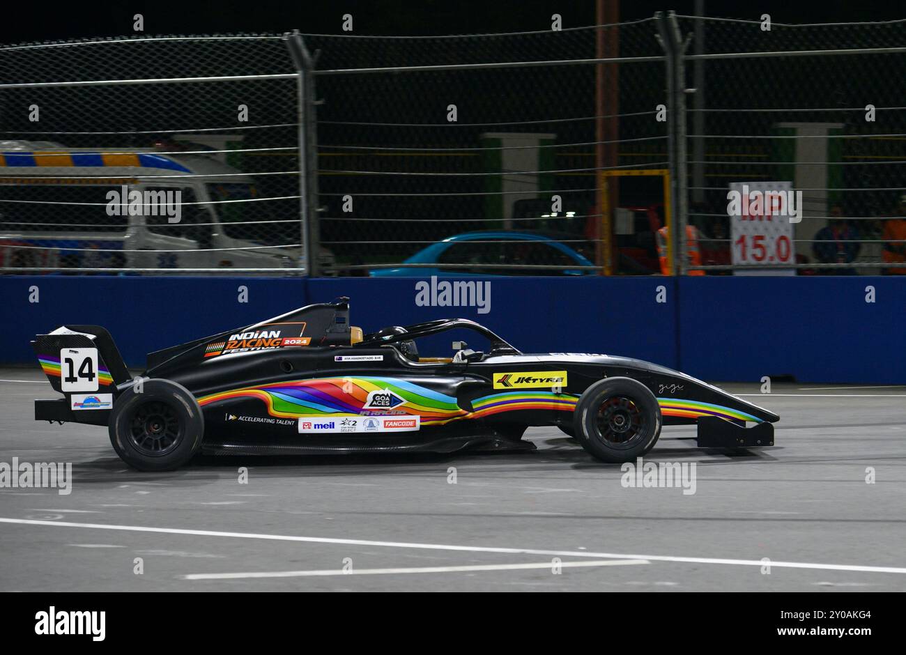 Chennai, INDIA. 1 settembre 2024. Le auto da corsa F4 sono in azione sui tracciati in gara 2 del secondo round dell'Indian Racing League F4 Championship, che è anche la prima Indian Street Night Race di sempre a Chennai, INDIA. Crediti: Ranjith Kumar/Alamy Live News. Foto Stock