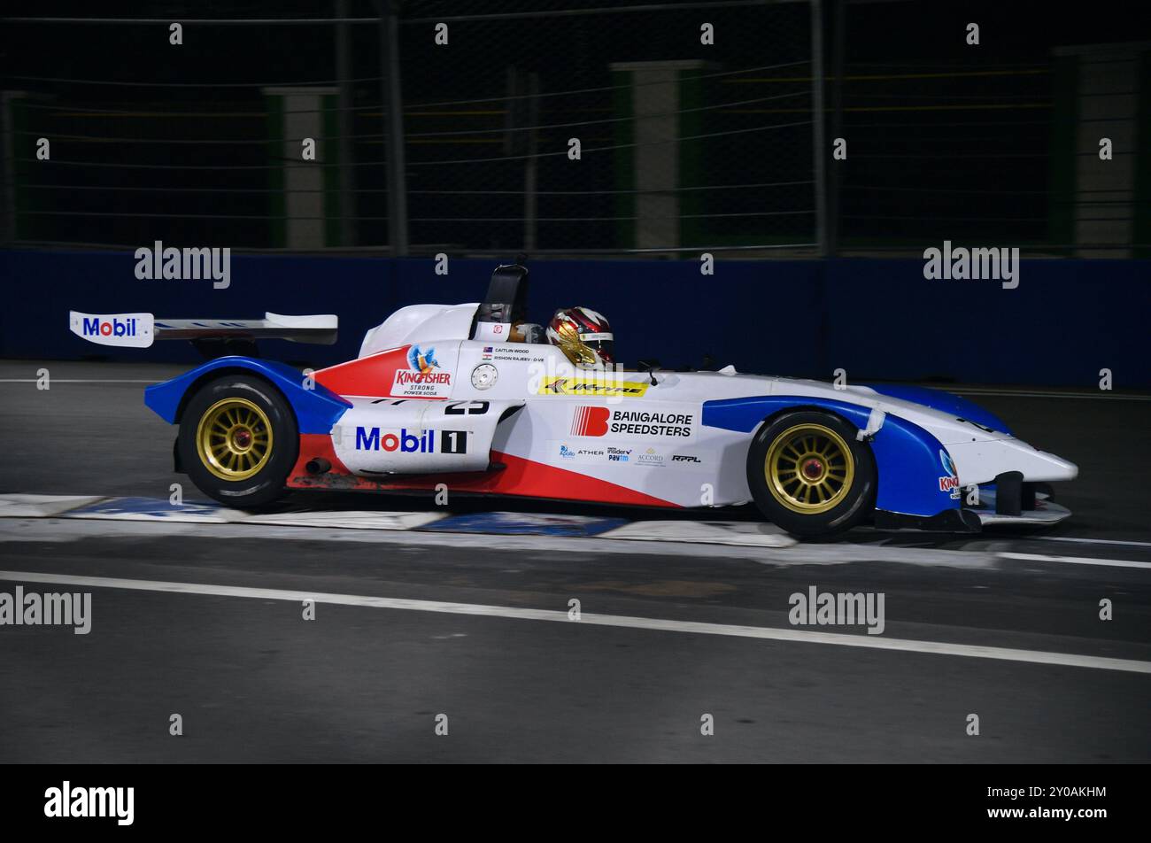 Chennai, INDIA. 1 settembre 2024. Le auto da corsa F4 sono in azione sui tracciati in gara 2 del secondo round dell'Indian Racing League F4 Championship, che è anche la prima Indian Street Night Race di sempre a Chennai, INDIA. Crediti: Ranjith Kumar/Alamy Live News. Foto Stock