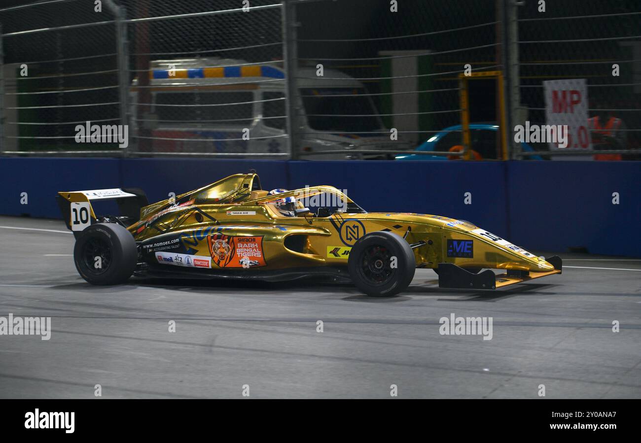 Chennai, INDIA. 1 settembre 2024. Le auto da corsa F4 sono in azione in velocità sui tracciati in gara 2 del secondo round del campionato indiano F4, che è anche la prima Indian Street Night Race di sempre a Chennai, INDIA. Crediti: Ranjith Kumar/Alamy Live News. Foto Stock