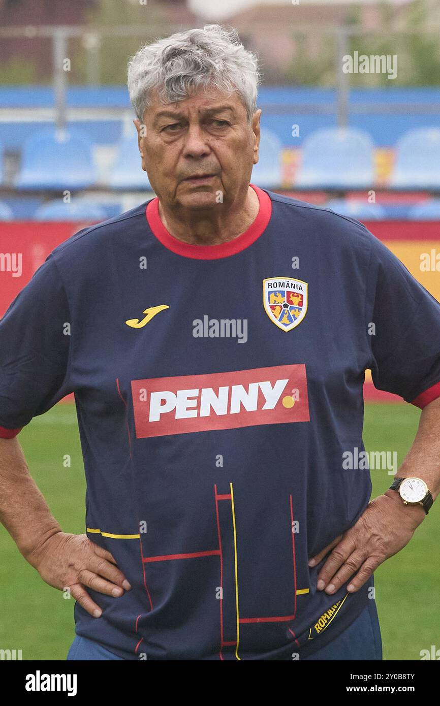 Bucarest, Romania. 1 settembre 2024: Mircea Lucescu, il nuovo allenatore della nazionale rumena di calcio, durante la prima formazione ufficiale della nazionale. Crediti: Lucian Alecu/Alamy Live News Foto Stock