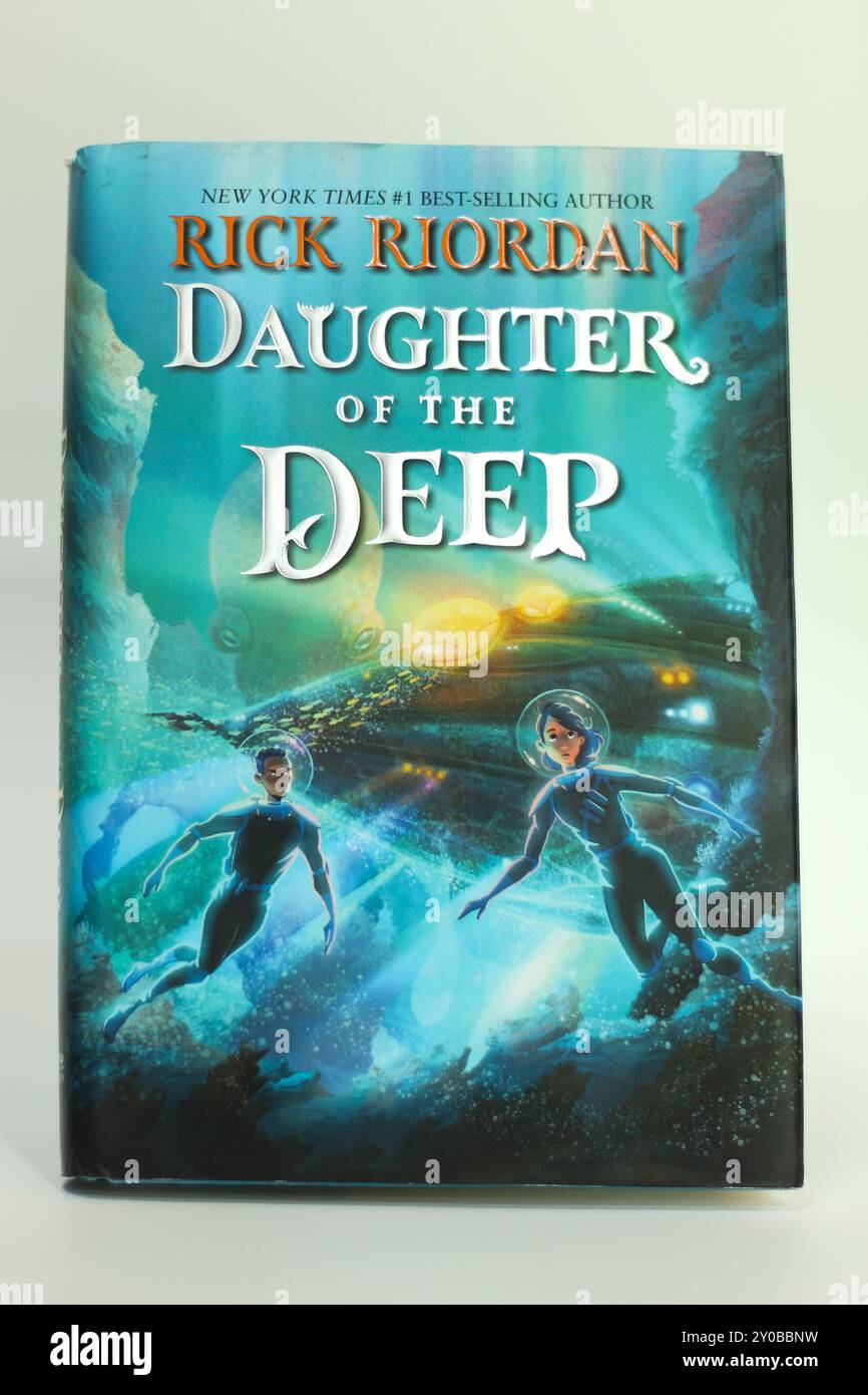 Houston, Texas, USA - 1 settembre 2024: Daughter of the Deep Hardback Novel di Rick Riordan Foto Stock