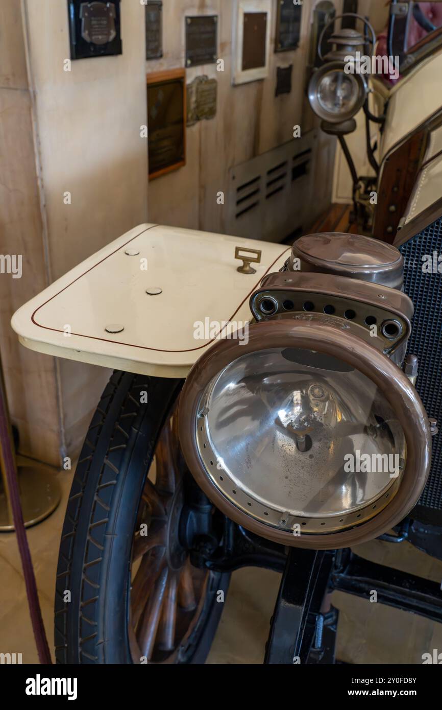 Un'auto Fiat Phaeton Grand Touring del 1908 nel Museo Argentine Automobile Club di Buenos Aires, Argentina. Foto Stock