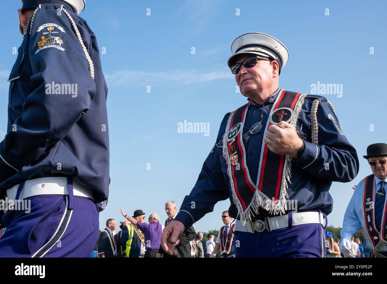 Dervock Young Defenders flauto band in parata all'annuale Royal Black Institution lo scorso sabato dimostrazione. Ballymena, Regno Unito - 31 agosto 2024. Foto Stock
