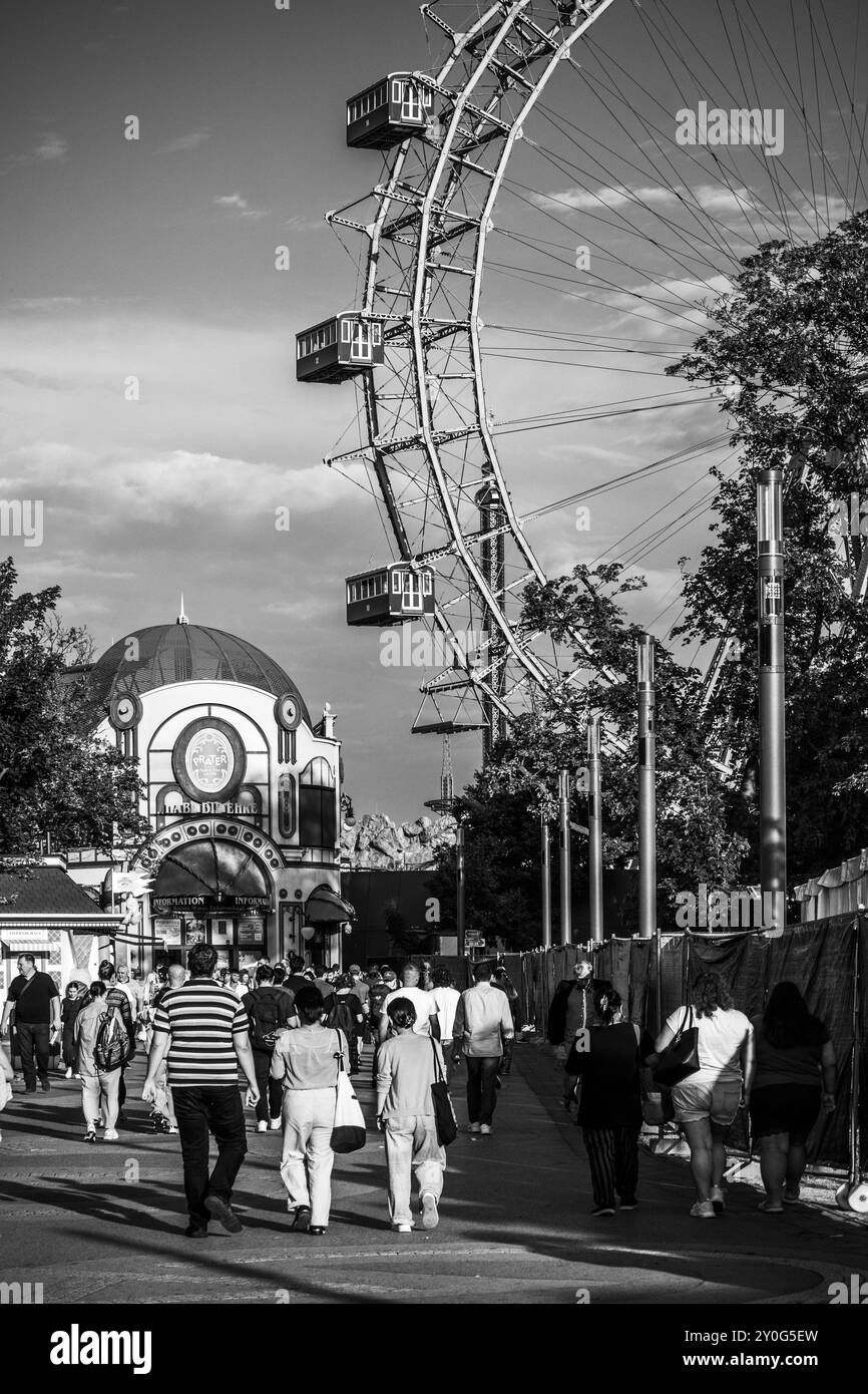 Vienna, Austria - 5 agosto 2024: Famoso e storico parco divertimenti Prater di Vienna Foto Stock