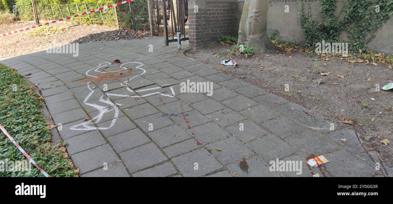 Simulazione di una scena del crimine in una scuola, parte di un progetto scientifico in una scuola superiore. Foto Stock