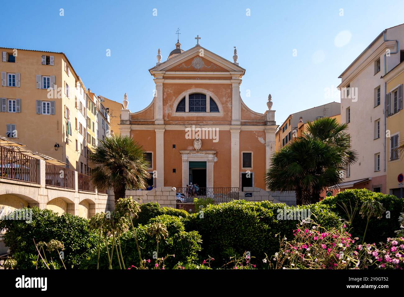 Ajaccio, Francia - 8 agosto 2024: Esterno della cattedrale di Santa Maria Assunta ad Ajaccio, Corsica. Foto Stock