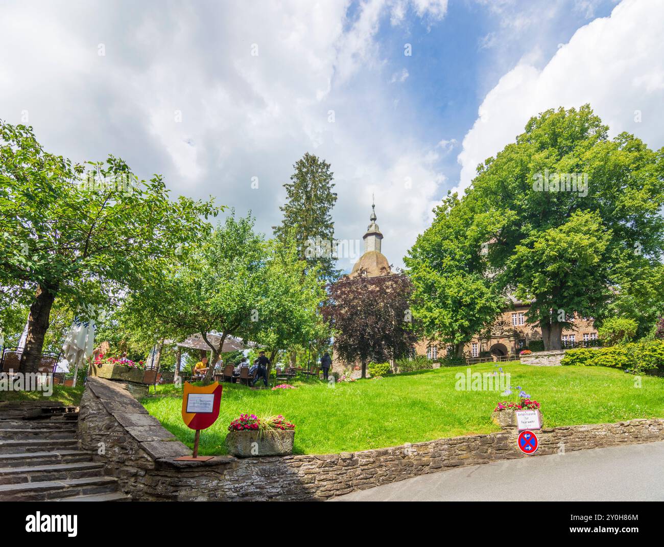 Ospite: Castello di Schnellenberg a Sauerland, Nordrhein-Westfalen, Renania settentrionale-Vestfalia, Germania Foto Stock