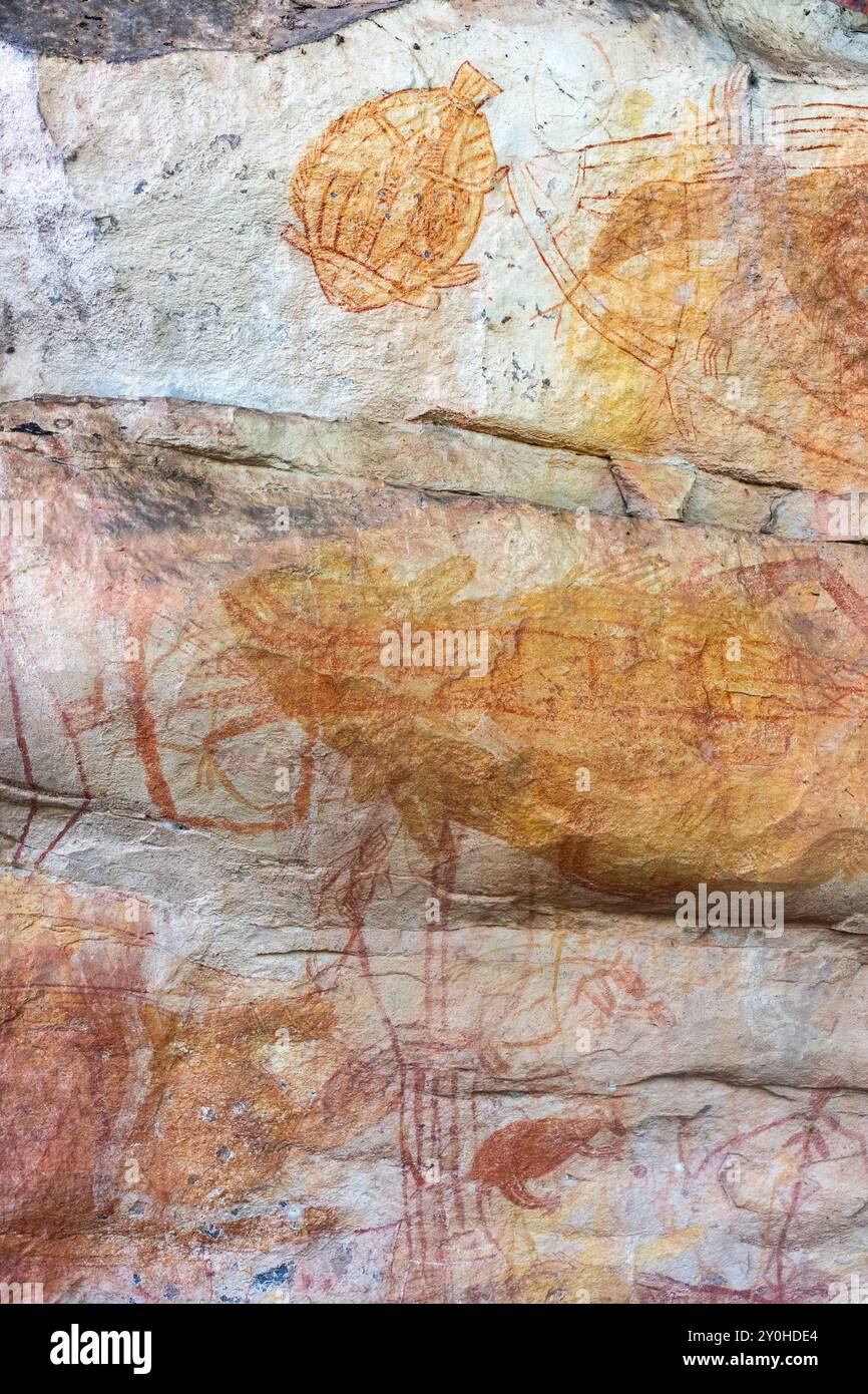Disegni antichi presso il sito di arte rupestre aborigena di Ubirr, il parco nazionale di Kakadu, la Kakadu Highway, Jabiru, Northern Territory, Australia Foto Stock
