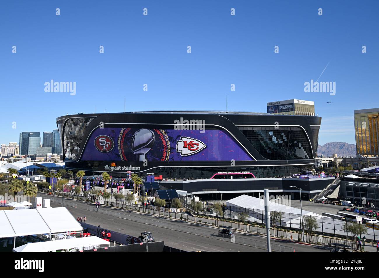 Allegiant Stadium prima del Super Bowl LVIII, domenica 11 febbraio 2024, a Las Vegas. (Dylan Stewart/immagine dello sport) Foto Stock