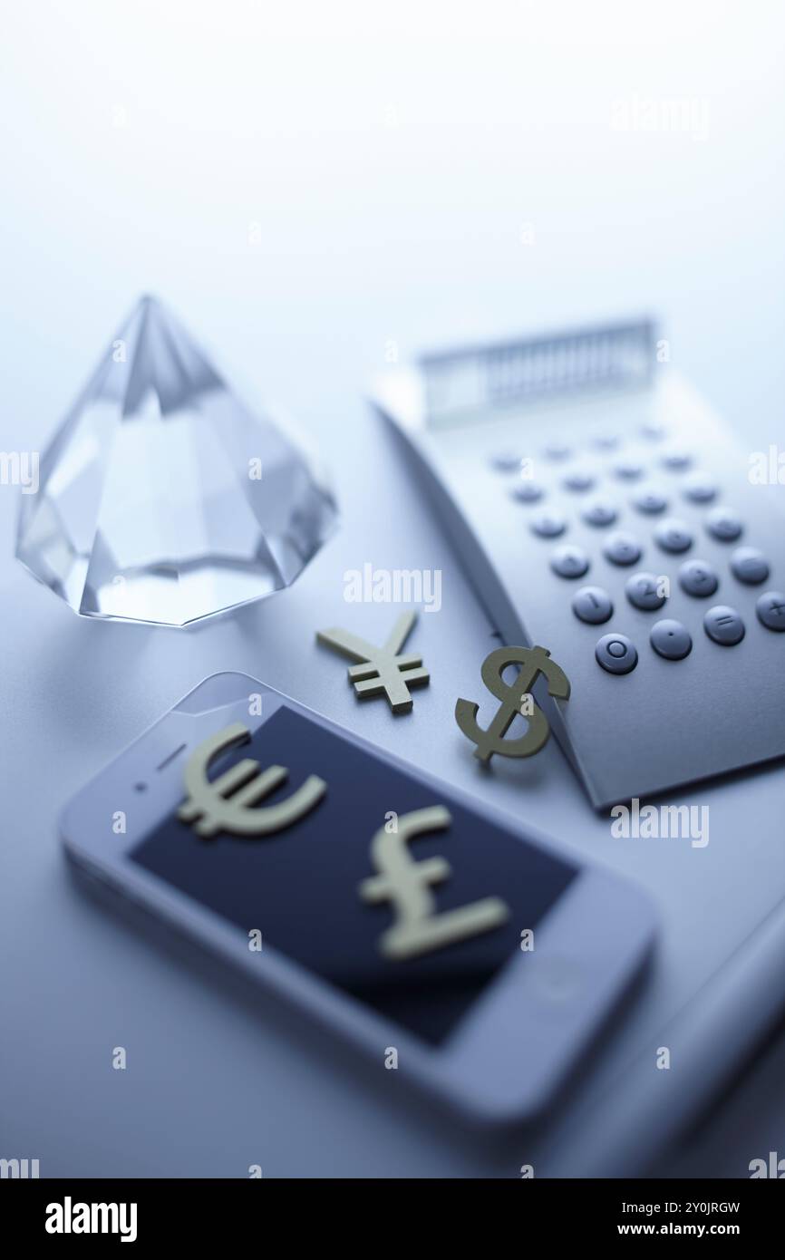 l'immagine commerciale della calcolatrice e dello smartphone Foto Stock