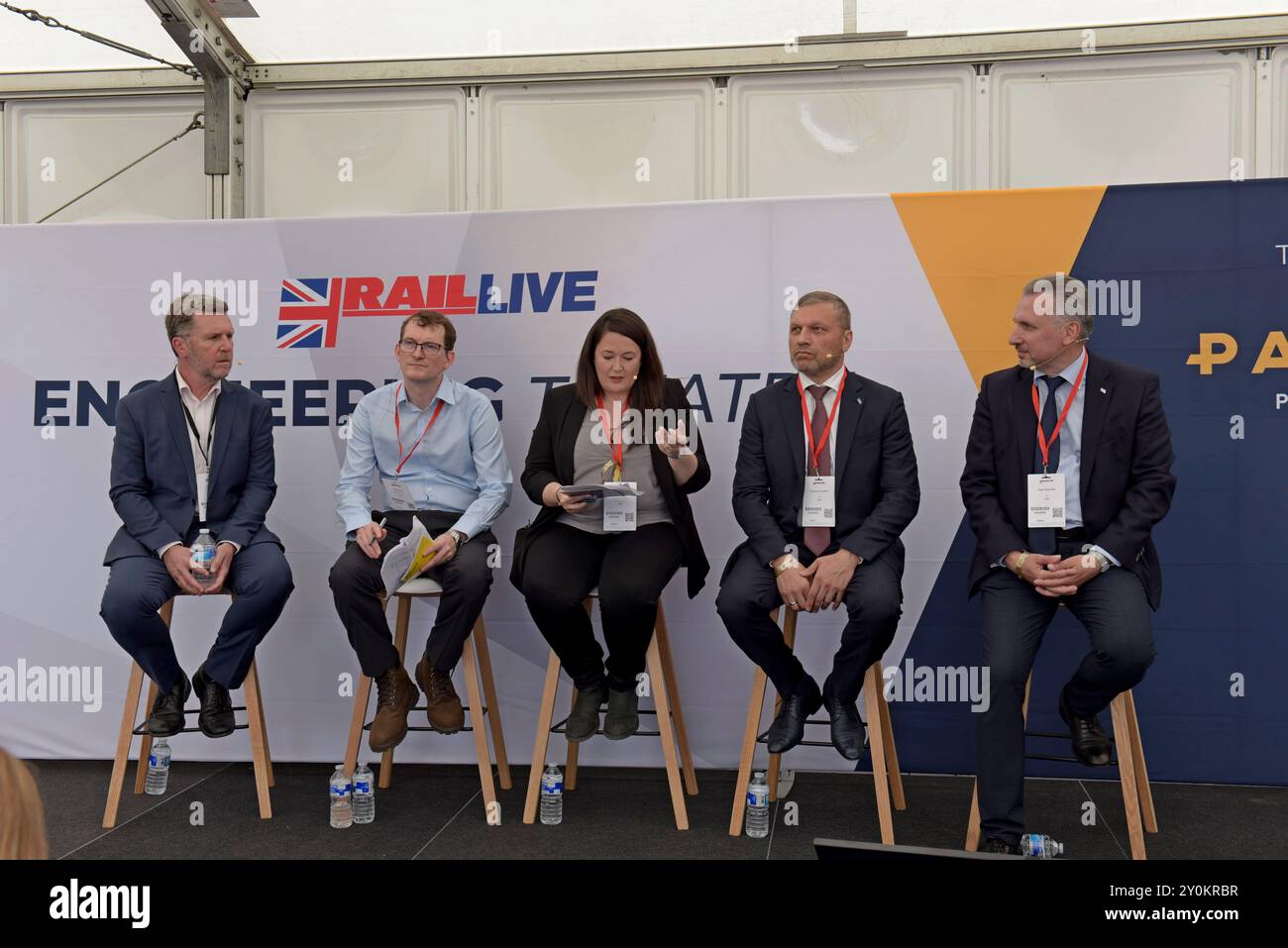 Rail Partners, aiuti dell'industria ferroviaria all'Ucraina che si rivolgono ai membri senior del Consiglio delle ferrovie ucraine al Rail Live, fiera ferroviaria, giugno 2024 Foto Stock
