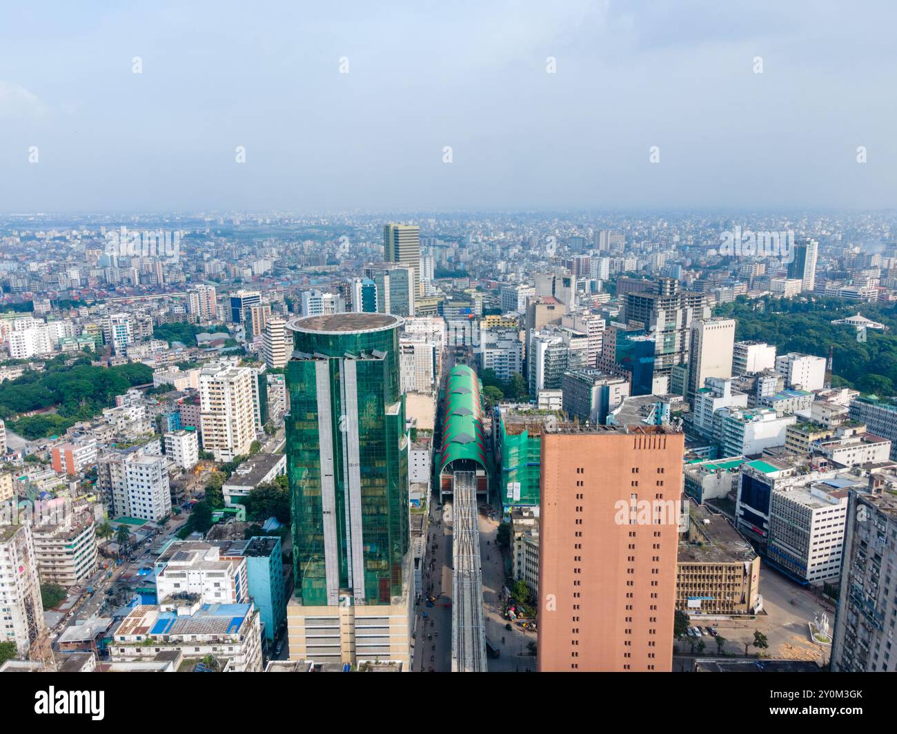 Veduta aerea del paesaggio urbano di Dacca - area commerciale Motijheel, Dacca, Bangladesh Foto Stock