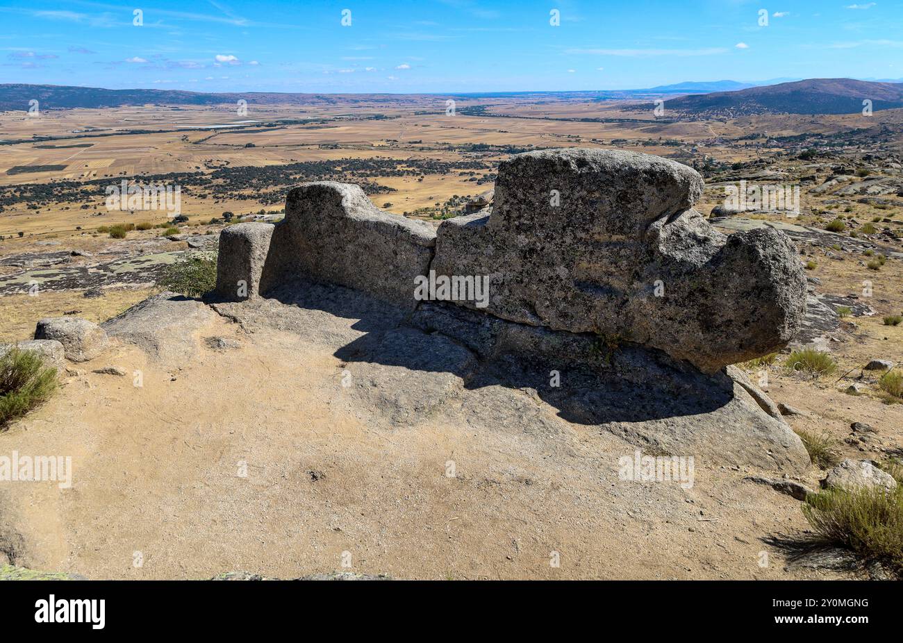 Altare sacrificale nell'insediamento celtico chiamato forte di Ulaca nella Sierra de la Paramera, provincia di Avila, Spagna Foto Stock