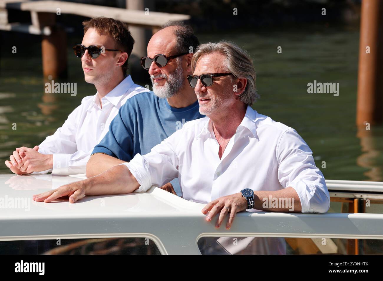Drew Starkey, Luca Guadagnino e Daniel Craig bei der Ankunft am Pier des Palazzo del Cinema auf der Biennale di Venezia 2024 / 81. Internationale Filmfestspiele von Venedig. Venedig, Foto Stock
