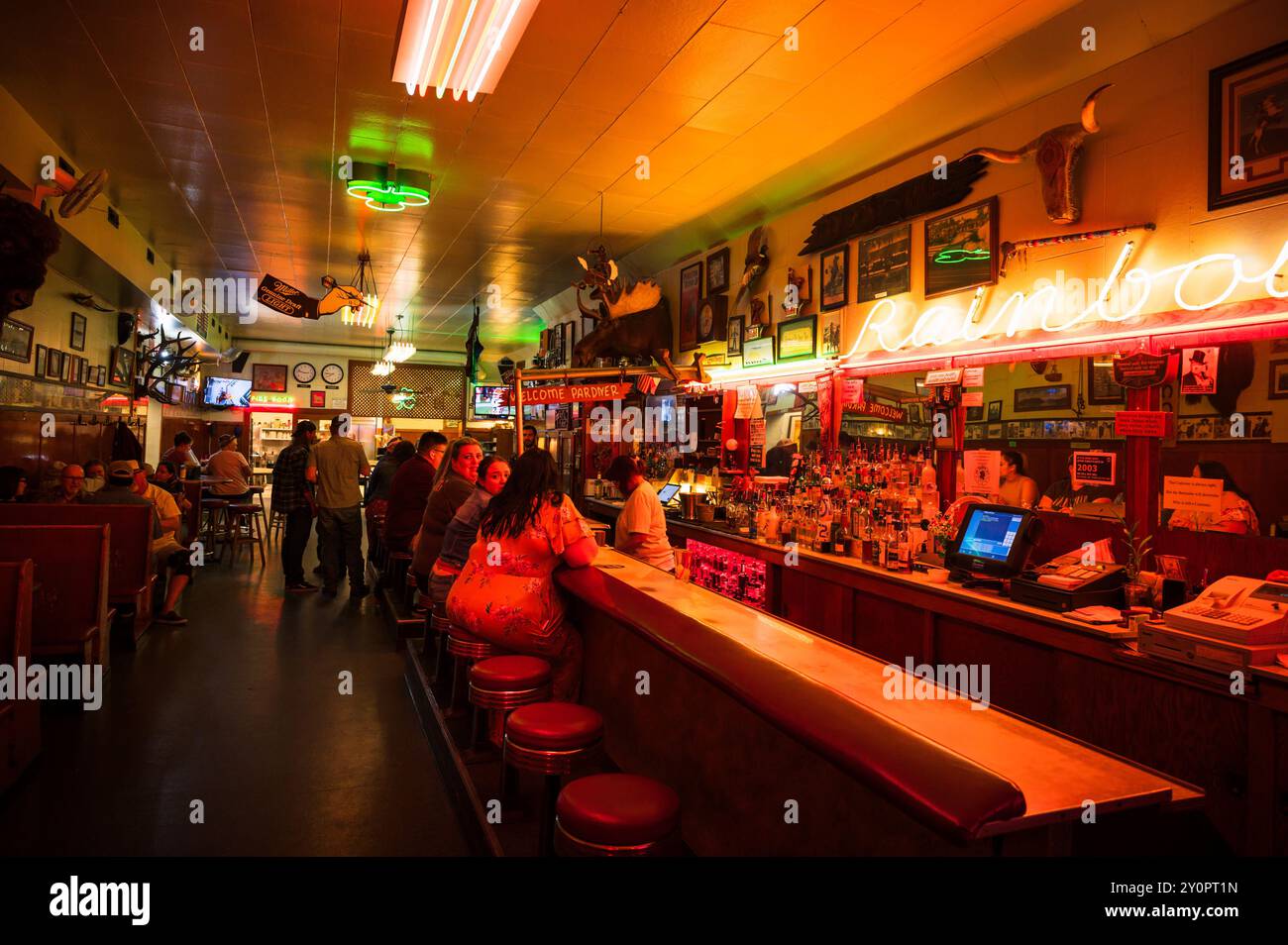 Il bar o taverna locale Rainbow Cafe a Pendleton O negli Stati Uniti. Il bar opera nella stessa posizione dagli anni '1870 Foto Stock