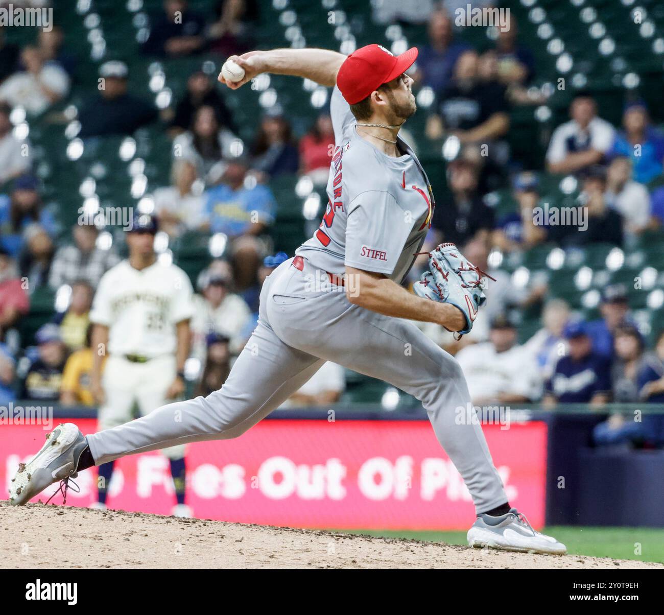 Miwaukee, Stati Uniti. 3 settembre 2024. Il lanciatore di rilievo dei St. Louis Cardinals Matthew Liberatore lancia il nono inning della partita MLB tra i St. Louis Cardinals e i Milwaukee Brewers all'American Family Field di Milwaukee, WISCONSIN, martedì 3 settembre 2024. Foto di Tannen Maury/UPI. Crediti: UPI/Alamy Live News Foto Stock