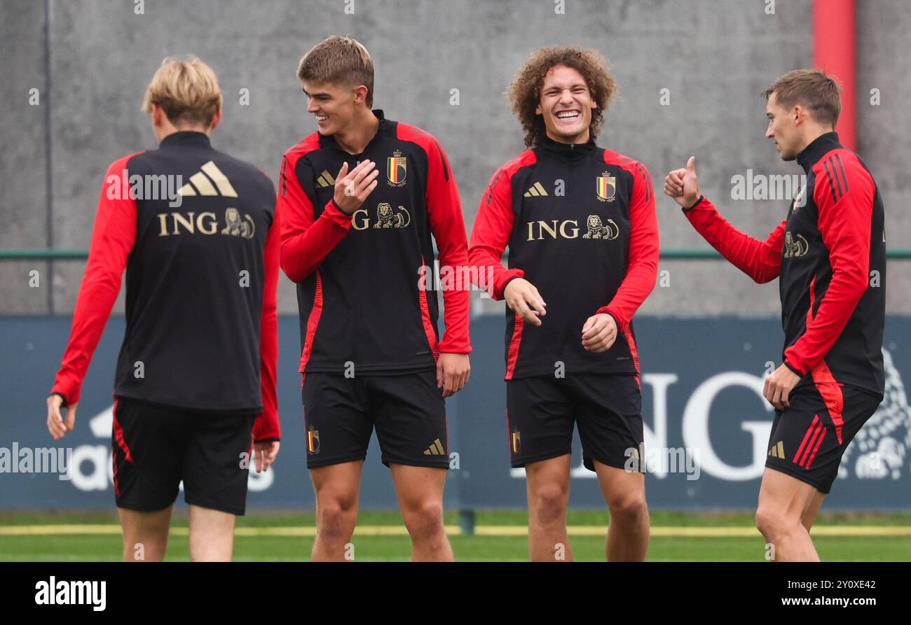 Tubize, Belgio. 4 settembre 2024. Il belga Charles De Ketelaere, il belga Wout Faes e il belga Timothy Castagne nella foto durante una sessione di allenamento della nazionale belga dei Red Devils, presso il centro di allenamento della Royal Belgian Football Association, a Tubize, mercoledì 4 settembre 2024. I Red Devils giocano contro Israele venerdì, per la UEFA Nations League 2025. BELGA PHOTO VIRGINIE LEFOUR credito: Belga News Agency/Alamy Live News Foto Stock