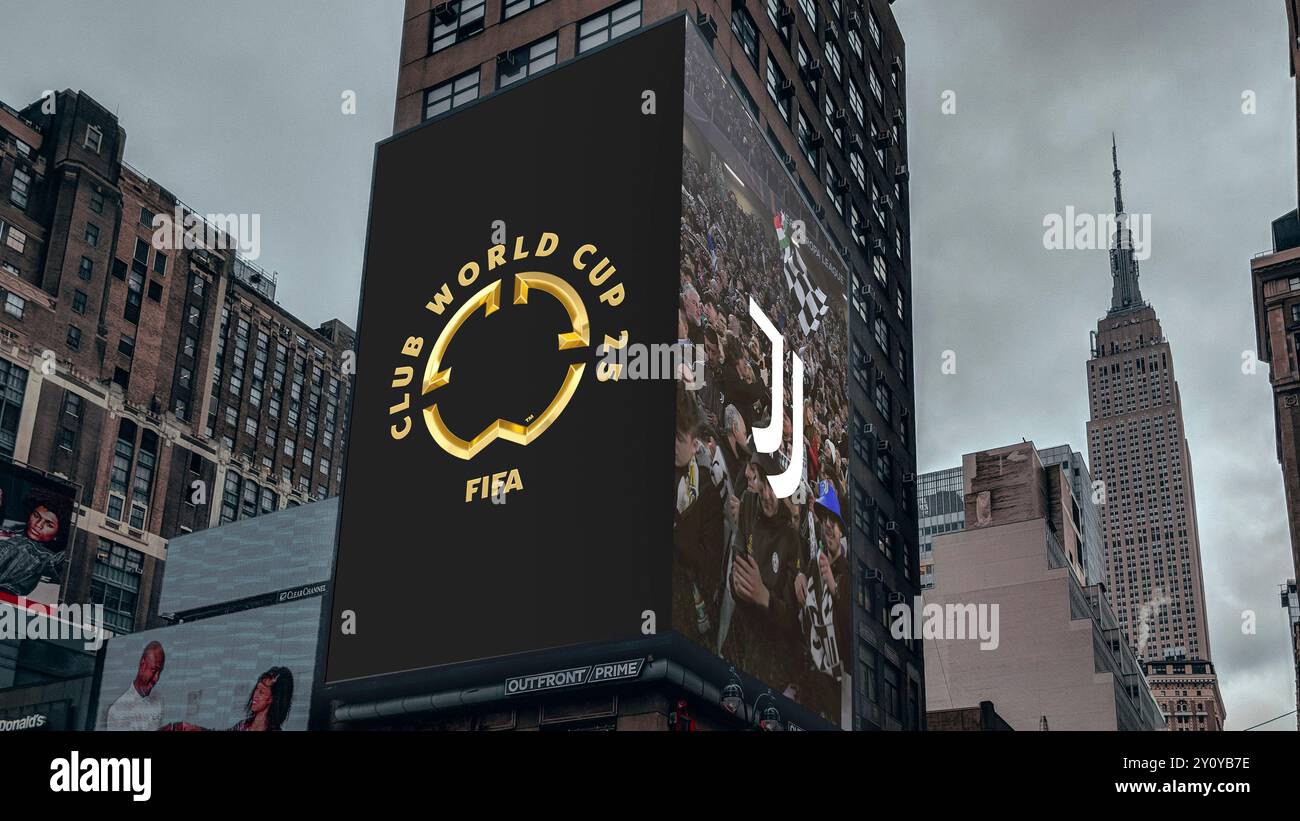 Mockup come esempio per il marketing di cartelloni pubblicitari per la Coppa del mondo per club FIFA 25, Juventus Turin FC, New York City, NY, SOLO EDITORIALE USA! Foto Stock