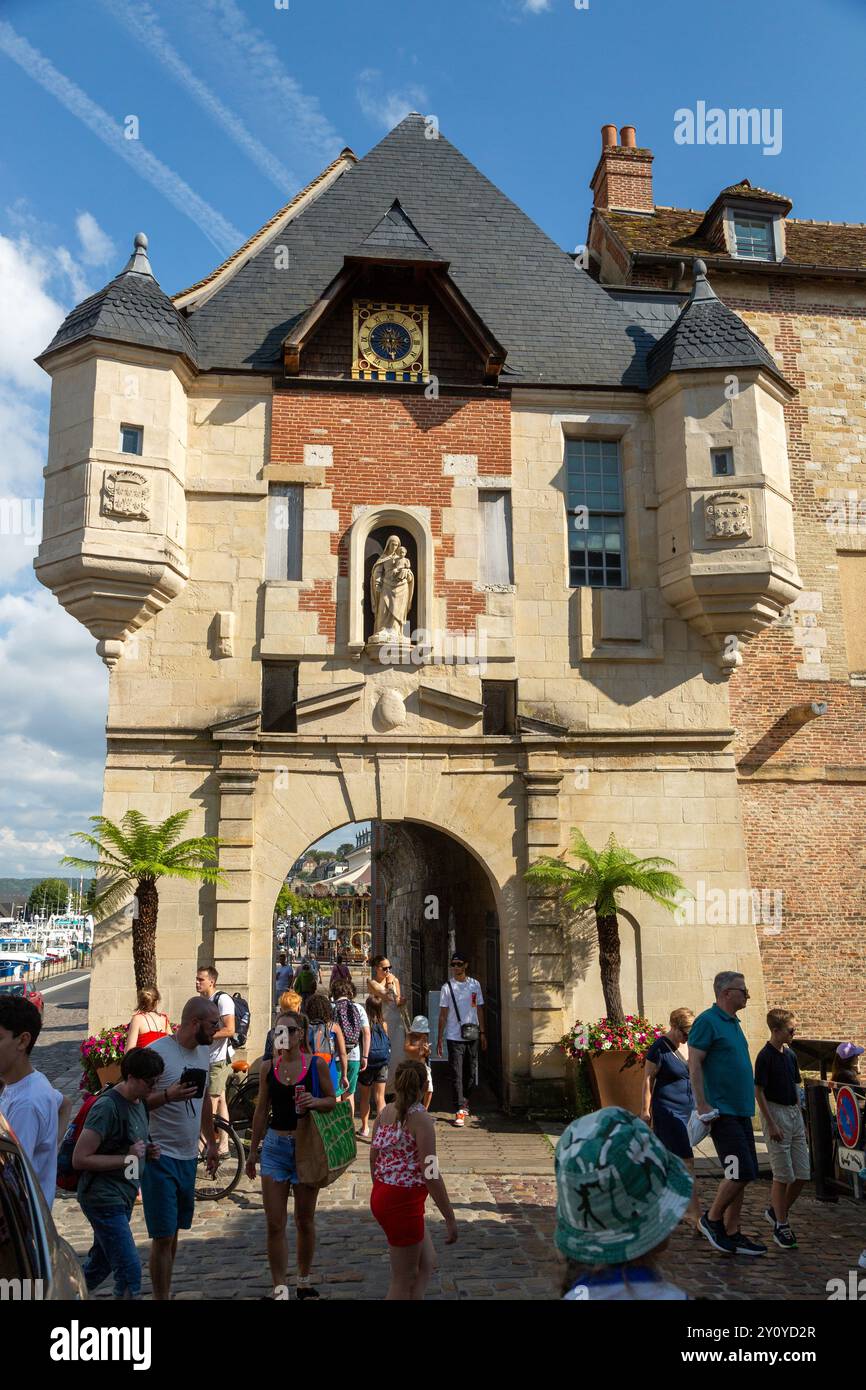 La Luogotenenza di Honfleur nel vecchio porto, Vieux Bassin, Normandia, Francia Foto Stock