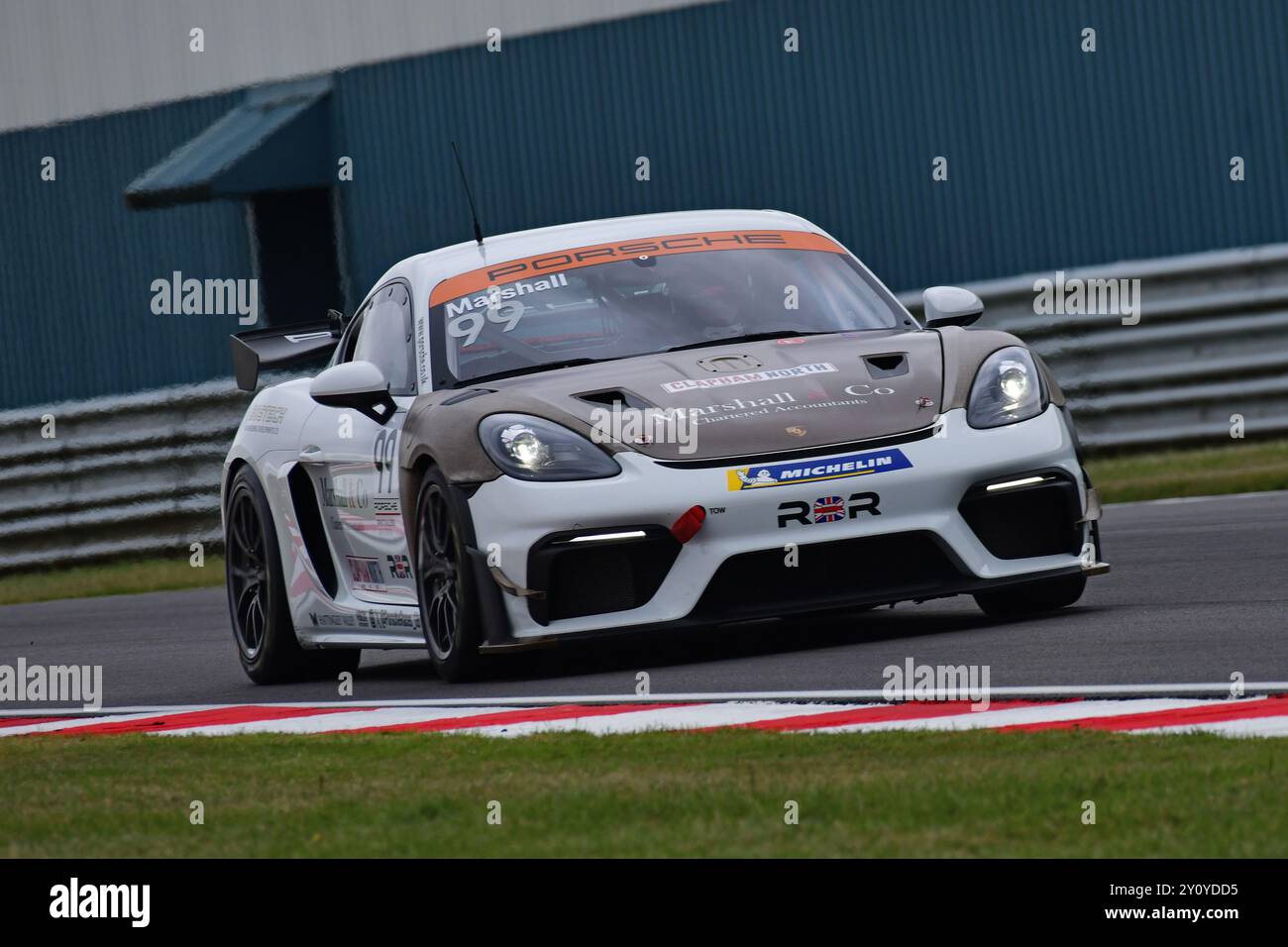 Joe Marshall, Porsche 718 Cayman GT4 RS Clubsport, Rob Boston Racing, Porsche Sprint Challenge Gran Bretagna 2024, una singola serie di marchi con tutti i dri Foto Stock