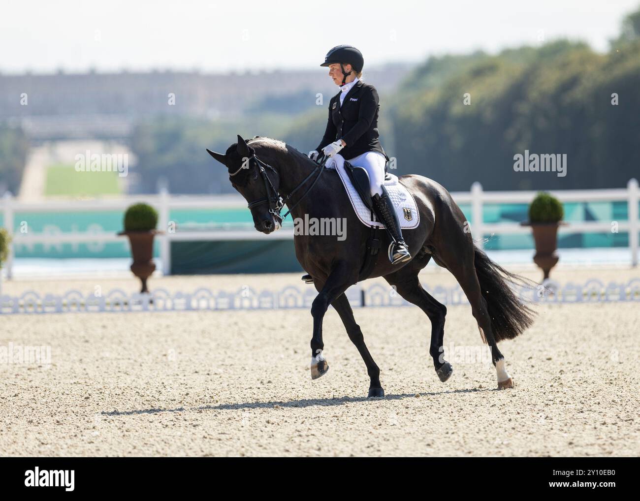 PARIGI, FRANCIA - 04 SETTEMBRE: Anna-Lena Niehues (GER) con il cavallo Quimbaya 6 durante le competizioni Equestre Para (Dressage) al Chaeteau de Versailles dei Giochi Paralimpici estivi di Parigi 2024 il 04 settembre 2024 a Parigi, Francia. (Foto di Mika Volkmann) credito: Mika Volkmann/Alamy Live News Foto Stock