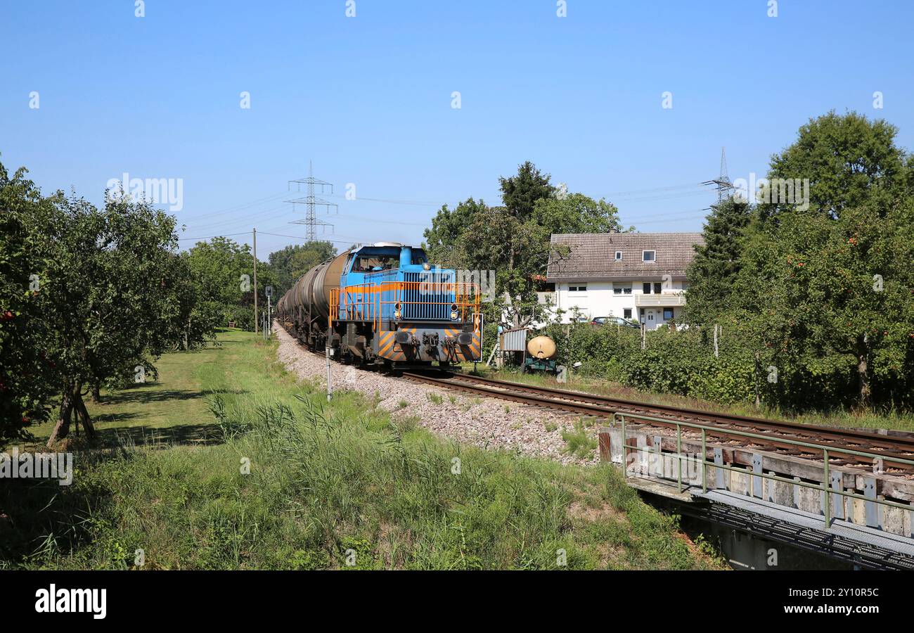 Treno merci SWEG vicino a Bühl Foto Stock
