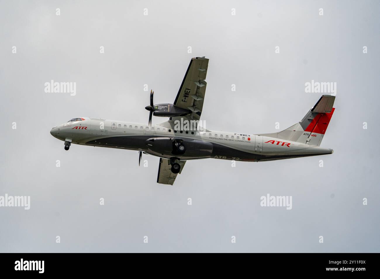 Farnborough, Hampshire - 26 luglio 2024: Farnborough International Airshow venerdì ATR 72-600 F-WWEV Foto Stock