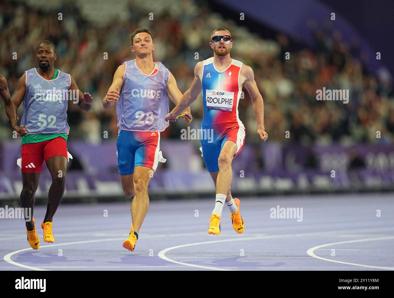 Stade de France, Parigi, Francia. 4 settembre 2024. Timothee Adolphe, Francia, in azione nelle semifinali uomo 100m - T11 durante i Giochi Paralimpici di Parigi 2024 allo Stade de France, Parigi, Francia. Ulrik Pedersen/CSM/Alamy Live News Foto Stock