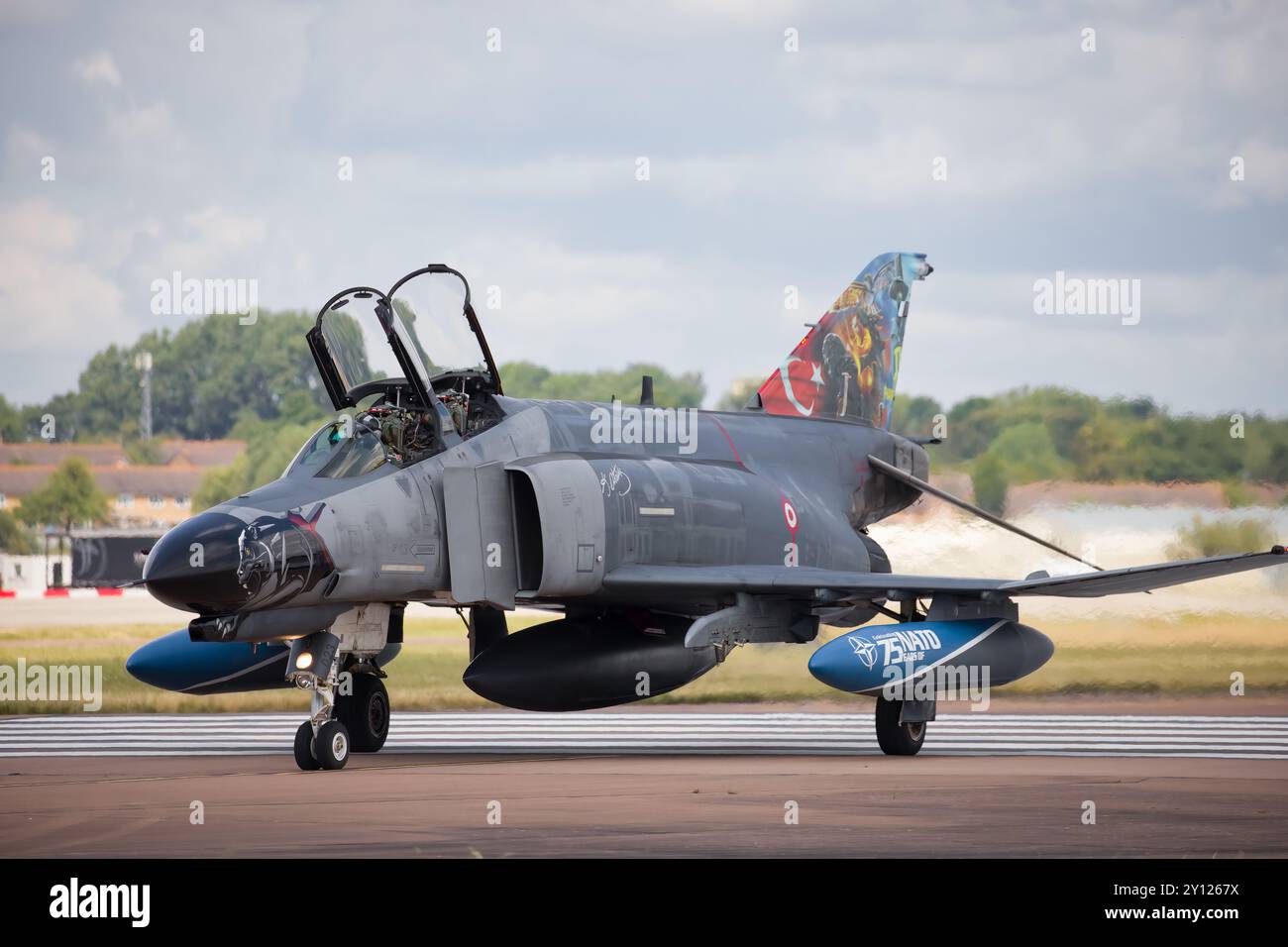 Turkish Airforce F-4E Phantom II in arrivo al Royal International Air Tattoo 2024. Foto Stock