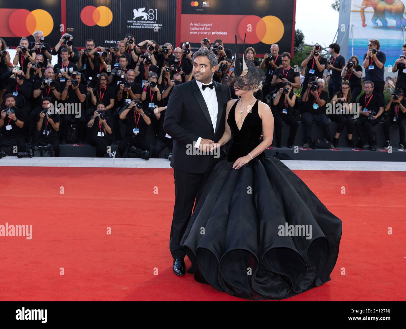 Venezia, Italia. 4 settembre 2024. VENEZIA, ITALIA. 4 settembre 2024: Lady Gaga e Michael Polansky alla prima di "Joker: Folie a Deux" alla 81a Mostra Internazionale d'Arte cinematografica di Venezia. Foto: Kristina Afanasyeva/features flash credito: Paul Smith/Alamy Live News Foto Stock