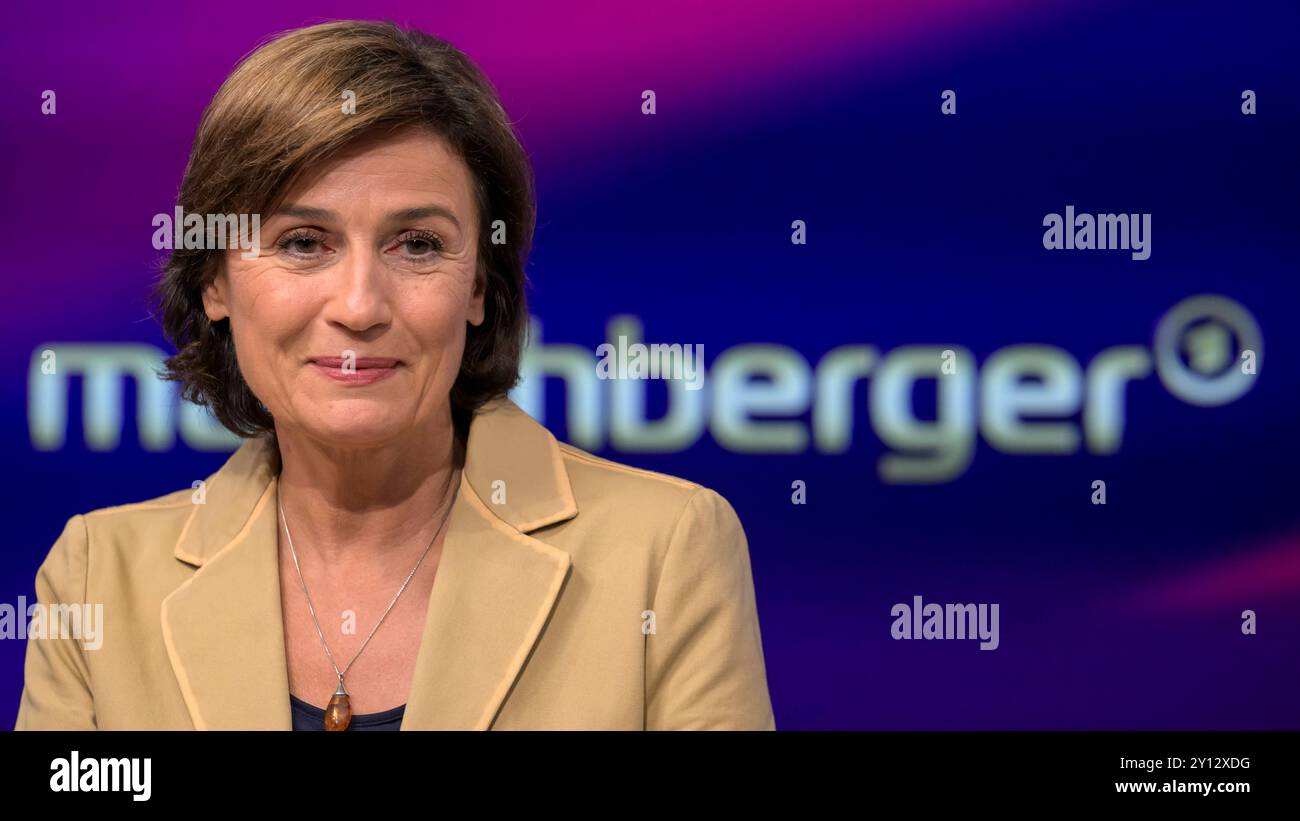 Sandra Maischberger, zu Gast bei - maischberger, Polittalk, TV, Format, mit Moderatorin - Sandra Maischberger, Das Erste, 04.09. 2024, *** Sandra Maischberger, ospite su maischberger, discorso politico, TV, formato, con presentatrice Sandra Maischberger, Das Erste, 04 09 2024, Copyright: HMBxMedia/UwexKoch Foto Stock