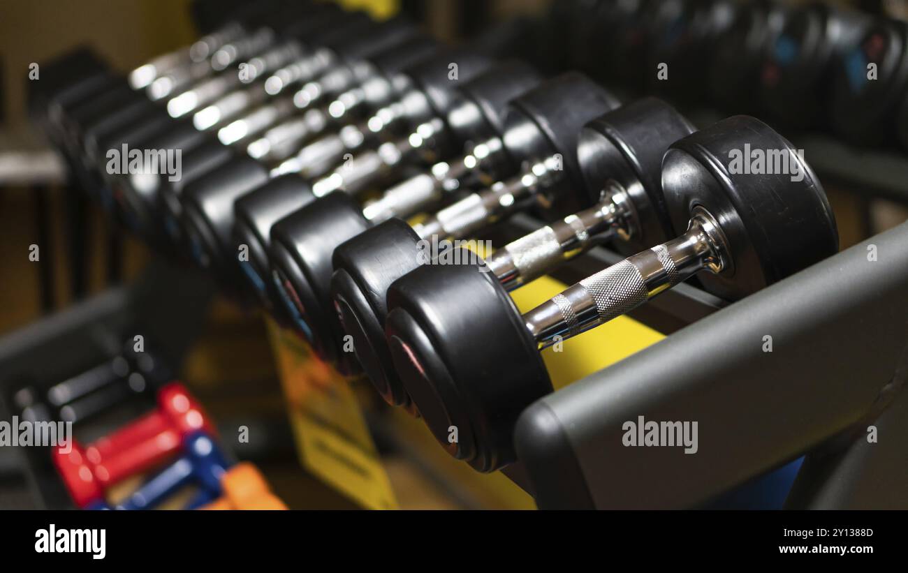 Foto del manubrio usato per fare esercizio nel centro di formazione Foto Stock