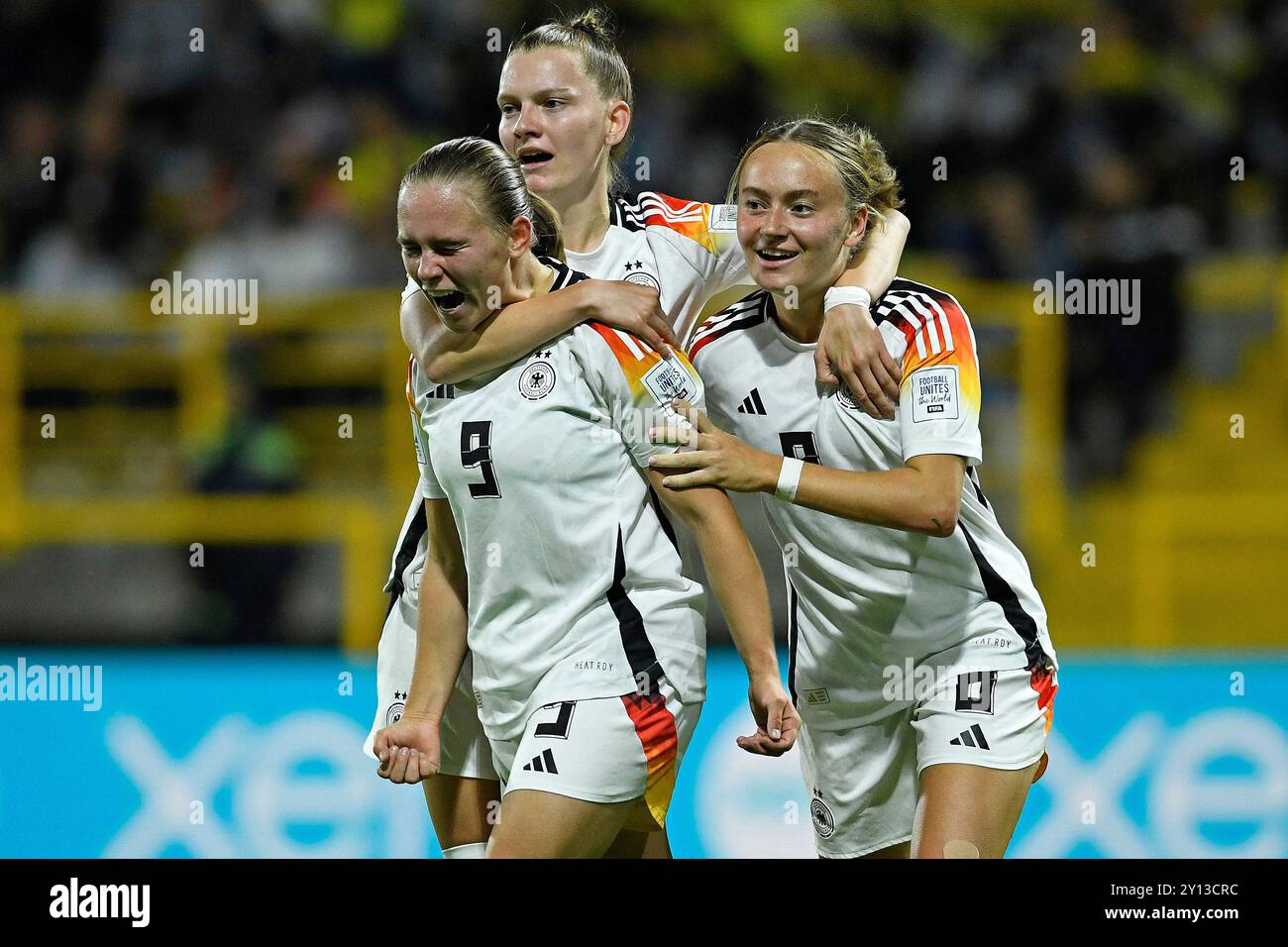 Bogotà, Colombia. 4 settembre 2024. Sofie Zdebel di Germania festeggia dopo aver segnato il secondo gol della sua squadra con Marie Steiner, Sarah Ernst, durante il girone D della Coppa del mondo femminile di Colombia 2024 tra Germania e Nigeria, allo stadio Metropolitano de Techo, a Bogota il 4 settembre 2024. Foto: Julian Medina/DiaEsportivo/Alamy Live News crediti: DiaEsportivo/Alamy Live News Foto Stock