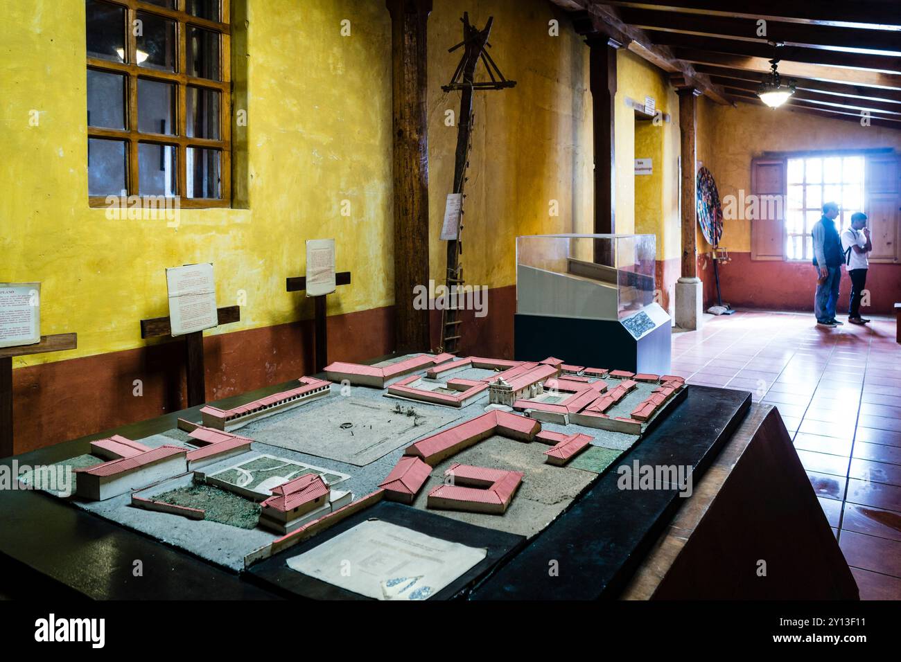 Modello, Central Square Museum, Chichicastenango, comune del dipartimento di El Quiché, Guatemala, America centrale. Foto Stock
