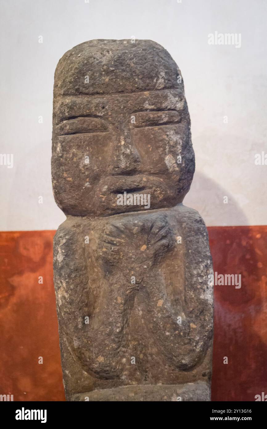 Scultura antropomorfa, Central Square Museum, Chichicastenango,. Foto Stock