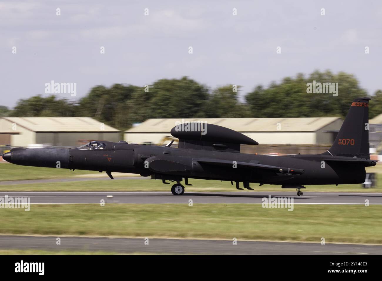 USAF Lockheed U-2 di ritorno da una missione durante il Royal International Air Tattoo 2024. Foto Stock