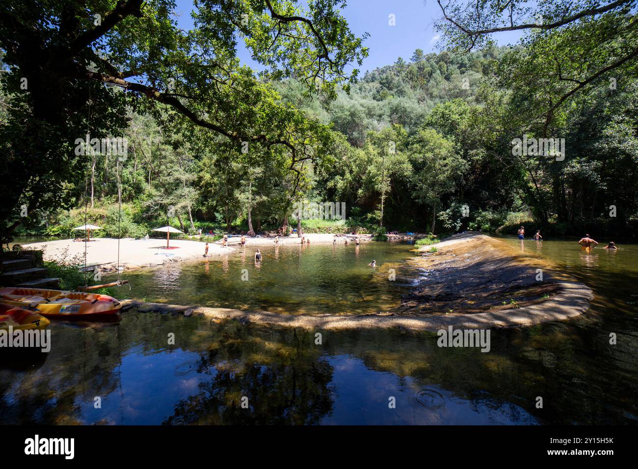 Góis Rio Ceira Praia Fluvial do Pego Escuro Foto Stock