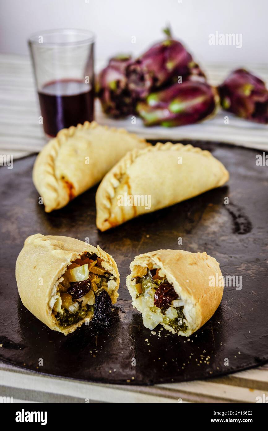 Cocarote de verdura, tipica pasticceria di verdure di Maiorca, Isole Baleari, Spagna. Foto Stock