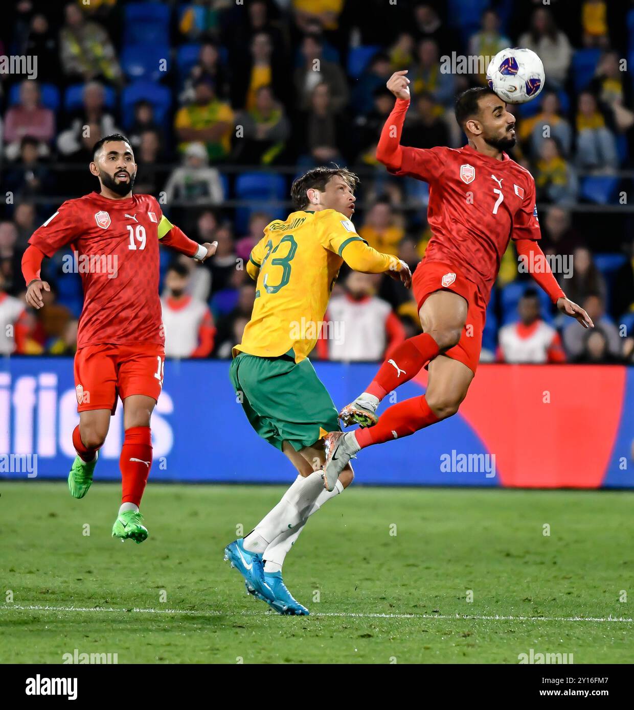 Gold Coast, Australia. 9 settembre 2024, Ali Madan vince il gthe ball durante la Coppa del mondo FIFA 2026 Asian Qualifier, Australia contro Bahrain. Crediti: Kleber Osorio/Alamy Live News Foto Stock