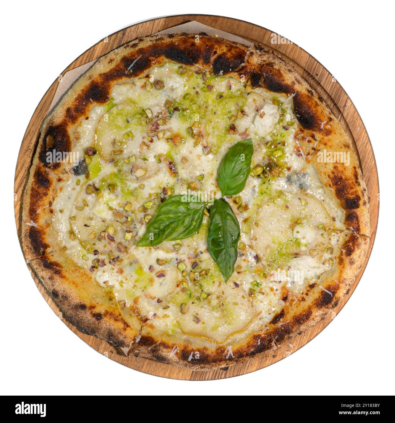 Pizza gourmet con pere, Gorgonzola e pistacchi su tavola di legno rustico. Foto Stock