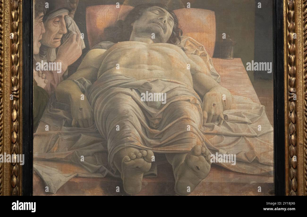 Milano, 23 settembre 2023: Museo della pittura antica di Brera. Lamentation over the Dead Christ, di Andrea Mantegna, 1483 Foto Stock