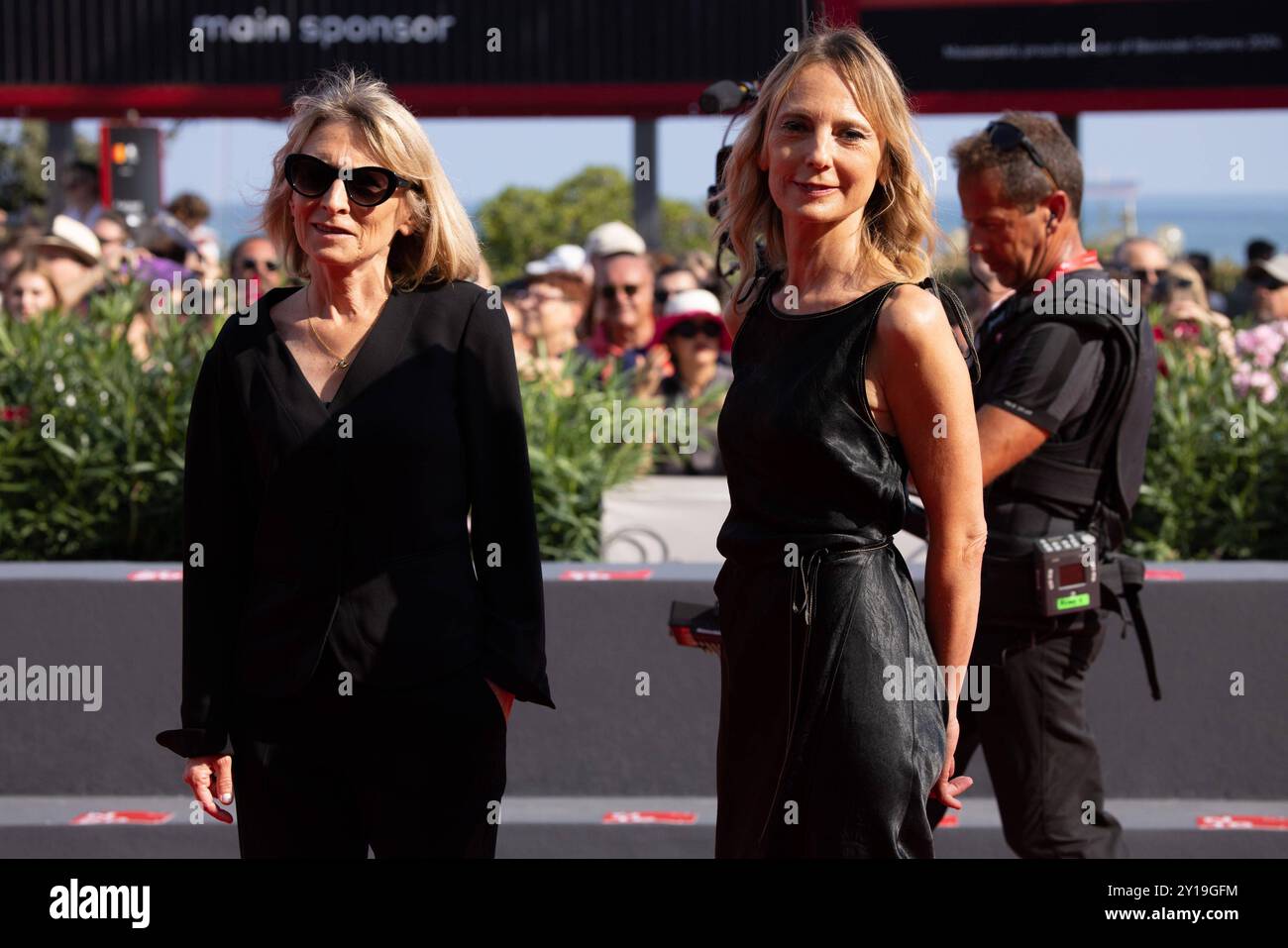 News - Jouer Avec le Feu il figlio tranquillo - Red Carpet - la 81a Mostra Internazionale d'Arte cinematografica di Venezia 110 immagini partecipa al Jouer Avec le Feu il tappeto rosso Quiet Son durante la 81a Mostra Internazionale d'Arte cinematografica di Venezia, il 4 settembre 2024, a Venezia. Foto: Cinzia Camela. Lido di Venezia Palazzo del Cinema Italia Copyright: XCinziaxCamelax/xLiveMediax LPN 1504717 Foto Stock