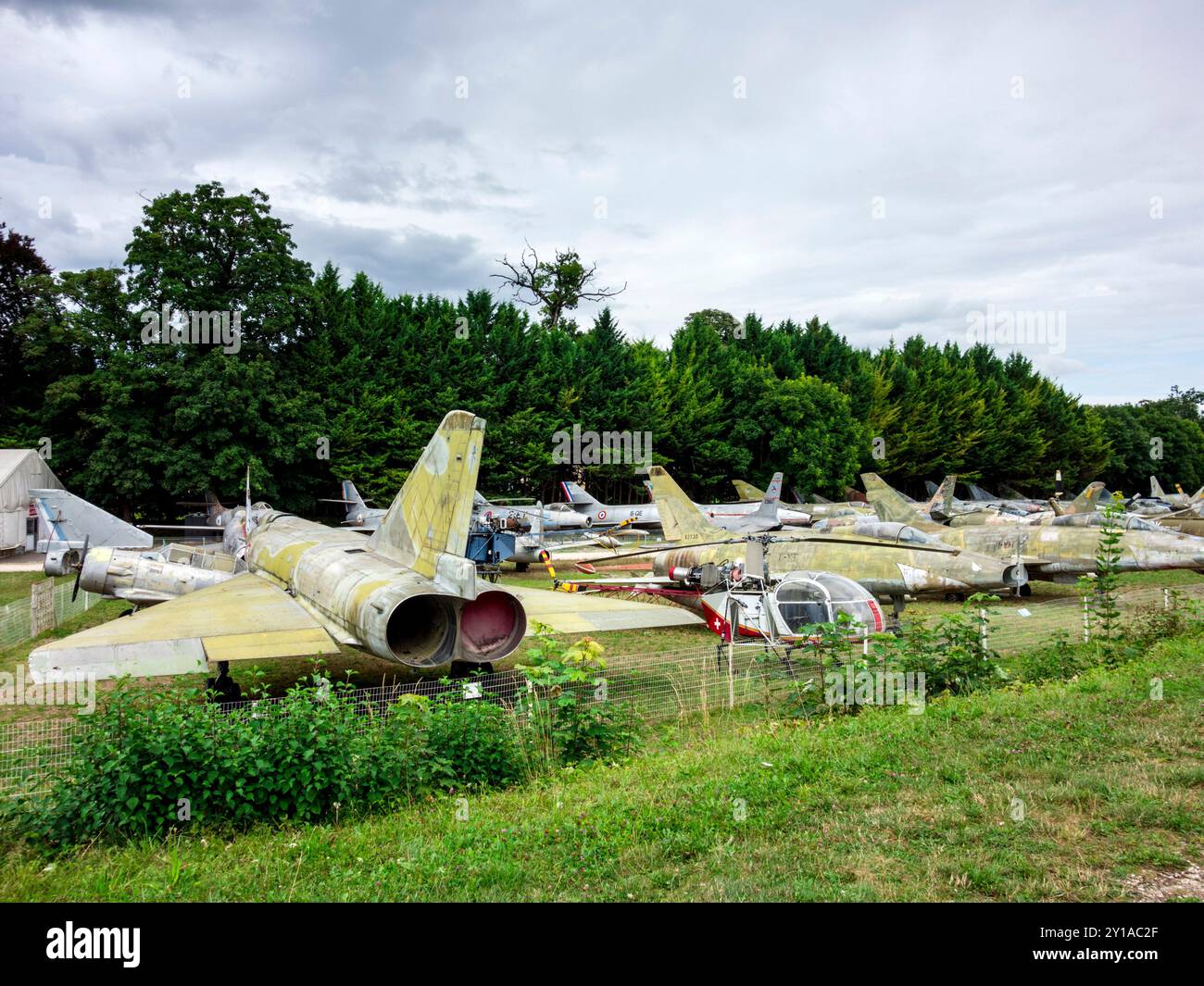 Vari aerei in mostra al Museo del Castello di Savigny-les Beaune (Bourgogne/Francia) Foto Stock